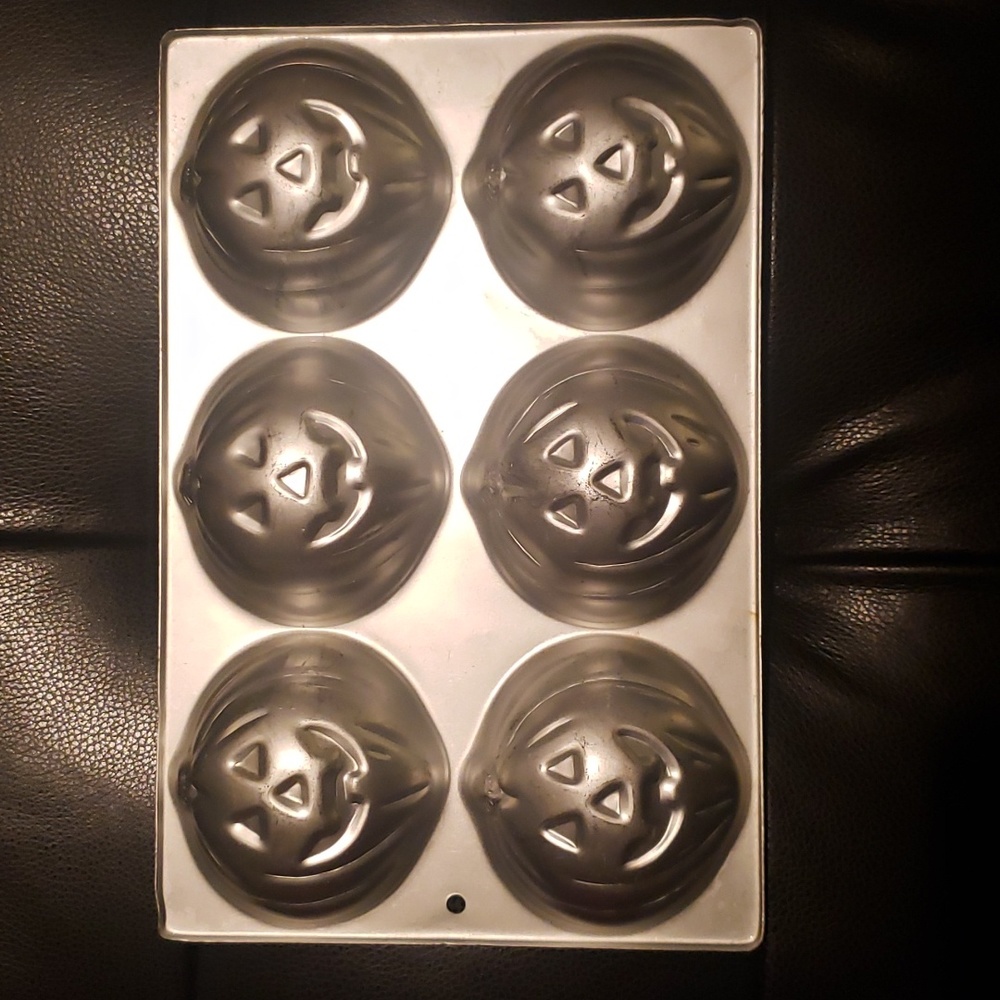 Wilton Mini Pumpkins Cake Pan